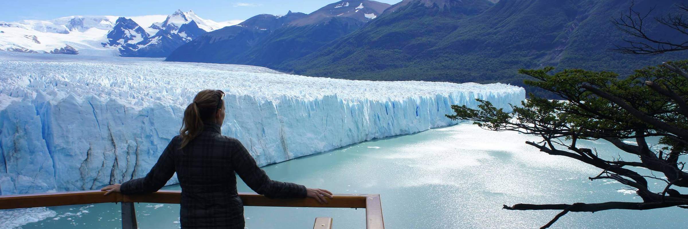 Scenic glacier view from the Perito Moreno lookout in Patagonia, Argentina. 