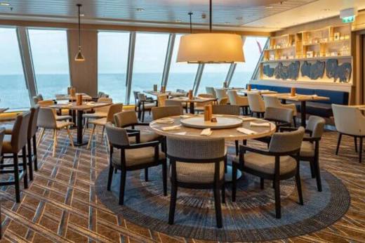 Restaurant à bord du Roald Amundsen