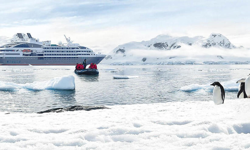Navire Le Boréal en Antarctique